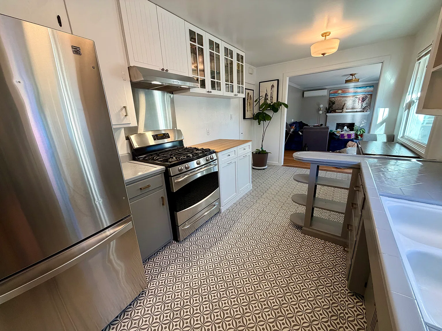 2 bed, 846 sqft, $3,500 — Photo 3