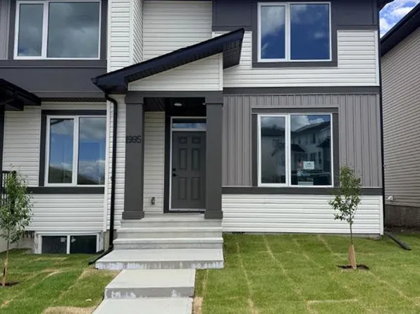 1995 W McCaskill Dr, Crossfield, AB T0M 0S0