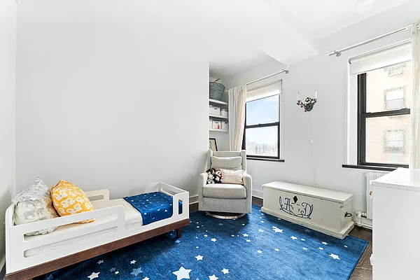 Sold by Compass | media 17