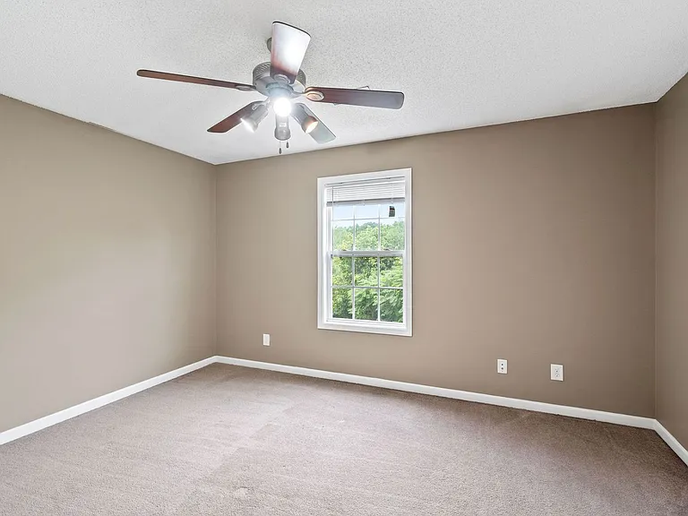 524 Patriot Park Ct — Photo 41