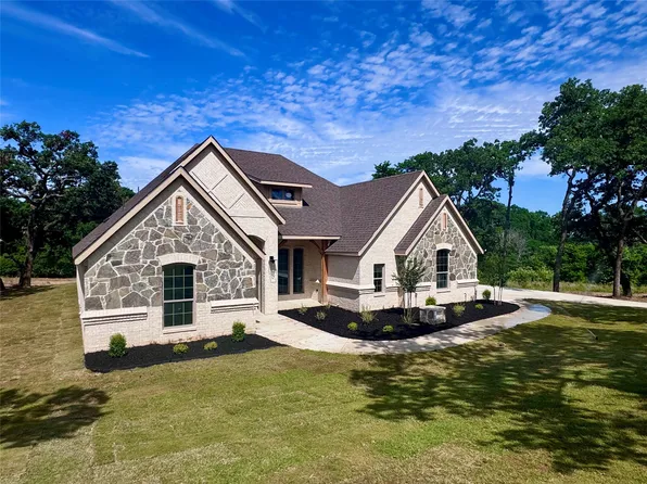 5025 Glenoaks Ct, Weatherford, TX 76088
