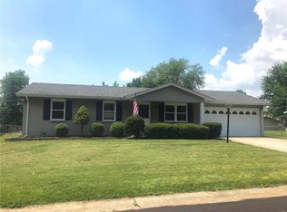 929 Mallory Dr, Saint Charles, MO 63303