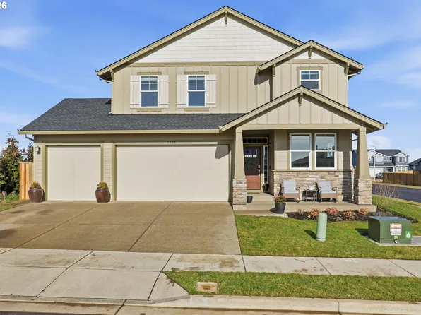 1035 Marie St, Mount Angel, OR 97362