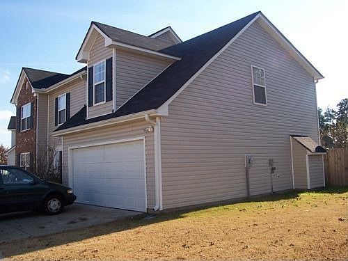 NICE YARD WITH PRIVACY FENCE