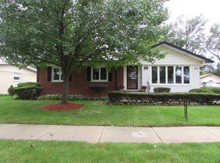 512 W Arquilla Dr, Glenwood, IL 60425