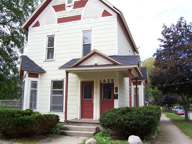 Exterior of Building & Shared Entrance