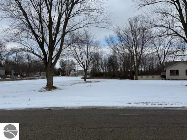 Riverview Dr #43, Alma, MI 48801