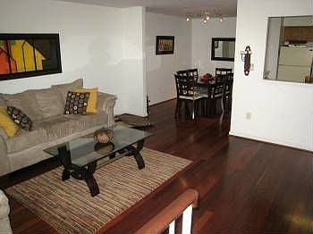 3rd image of 18941 Highstream Dr