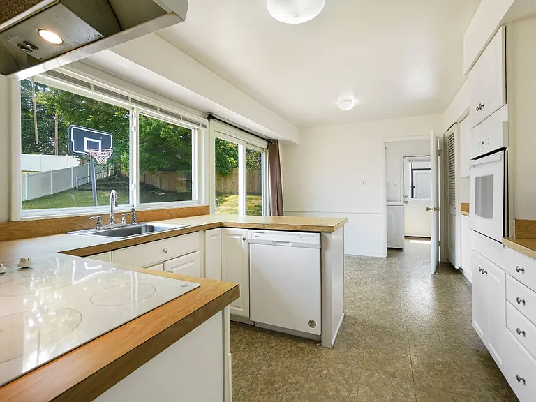 1108 Port Echo Ln — Photo 13