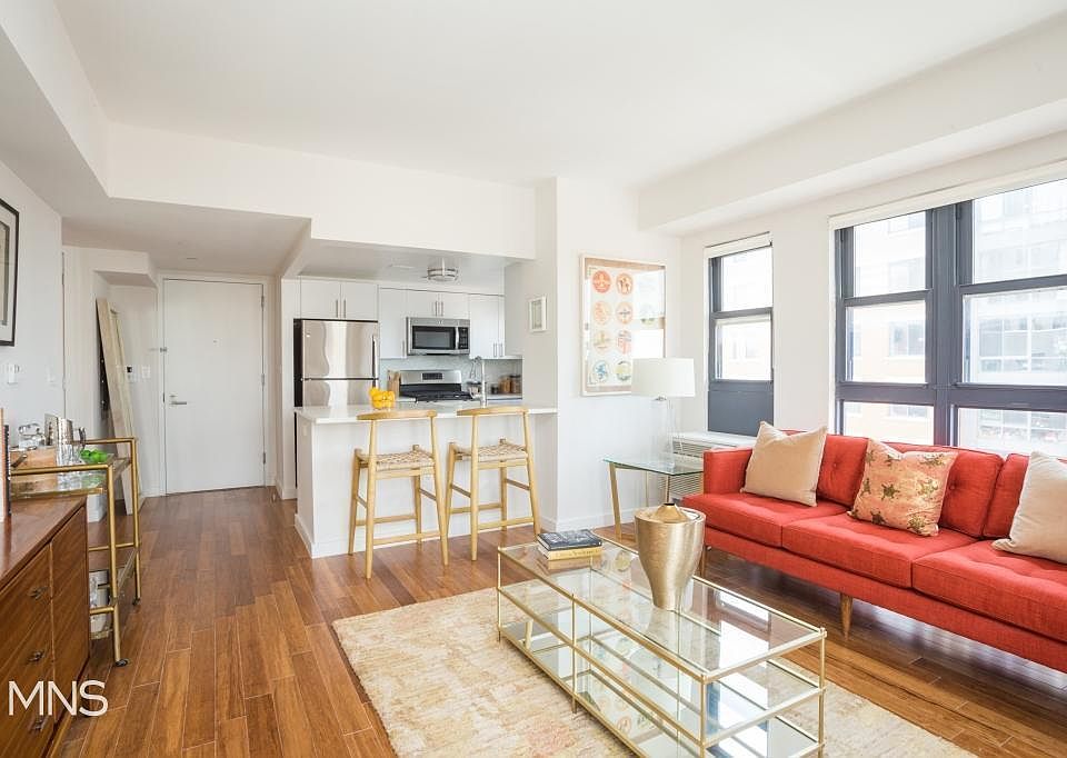 1st image of 27 Albany Ave APT 502