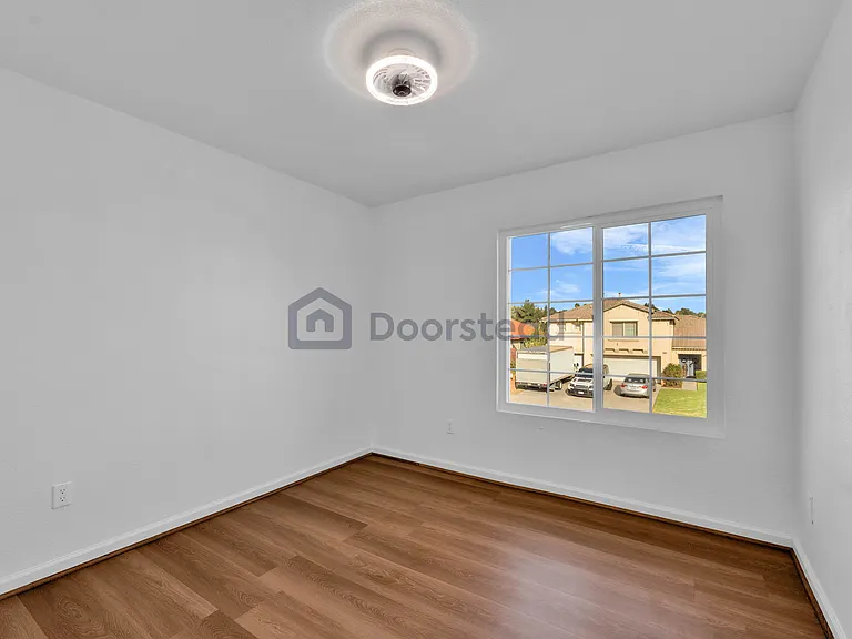 26150 Coronada Dr — Photo 20
