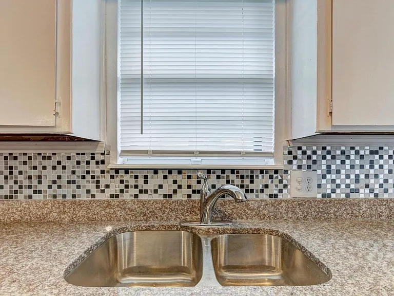 347 W Cedar Dr — Photo 4