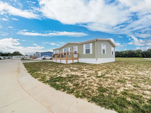 Exterior Image-22-Clayton C202 Camelot Village