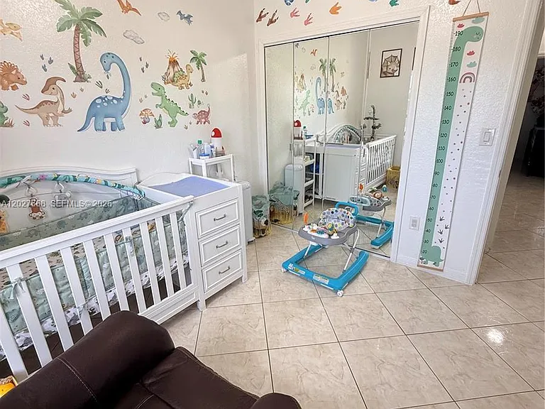 340 E 5th St #202 — Photo 43
