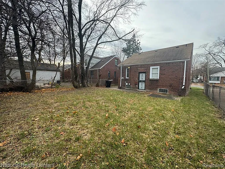 20134 Hanna St — Photo 13