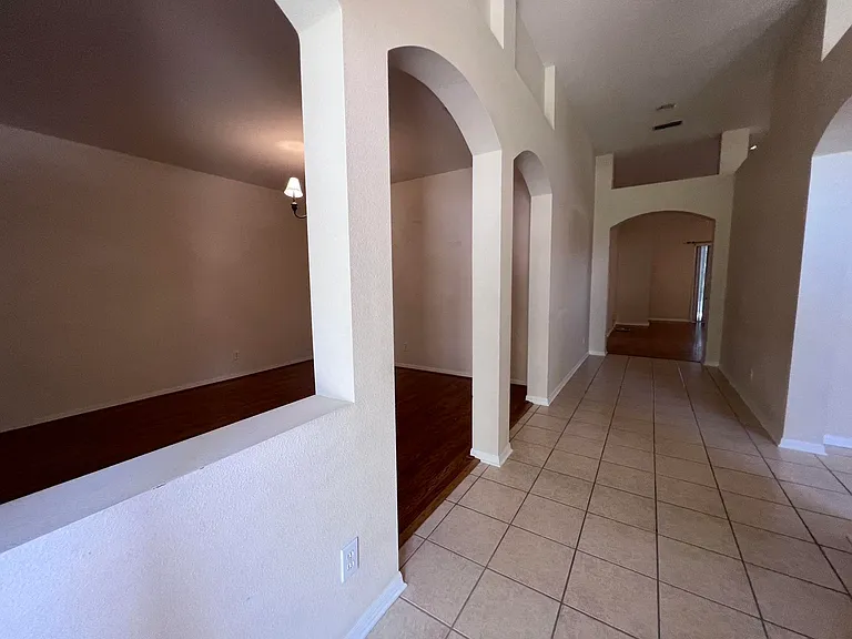 5916 Tealwater Pl — Photo 3