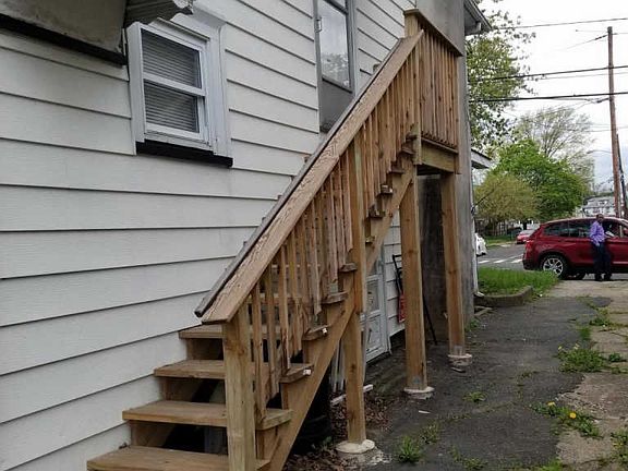 3rd image of 2231 Liberty St