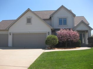2443 Copper Creek Dr, Bay City, MI