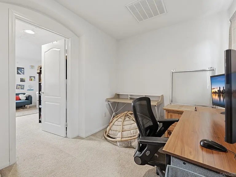 237 Marquette Ave — Photo 23