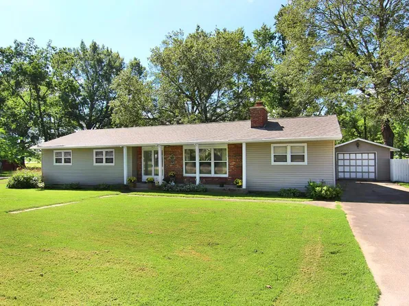 702 W Masters St, Advance, MO 63730