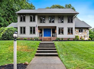 1201 Cliffspring Ct, Winston Salem, NC 27104