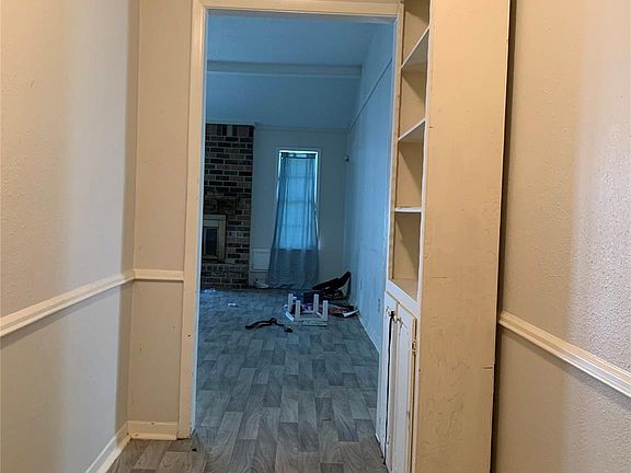 4th image of 23830 English Oak Dr