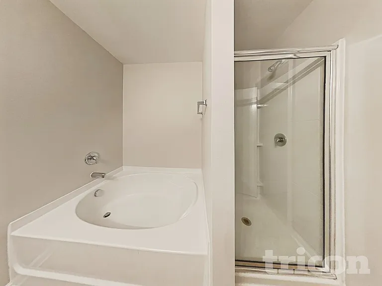 6931 Savannah Springs Dr — Photo 10