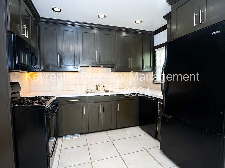 2232 S Marion Ave — Photo 10