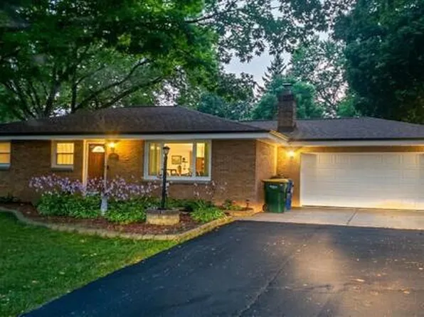 7651 S Clement AVENUE, Oak Creek, WI 53154