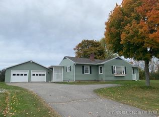 121 Vaughan Rd, Hallowell, ME 04347