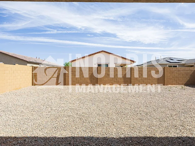 336 E Hawaii Dr — Photo 33