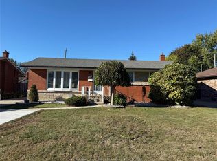4143 Mount Royal Dr, Windsor, ON N9G 2C3