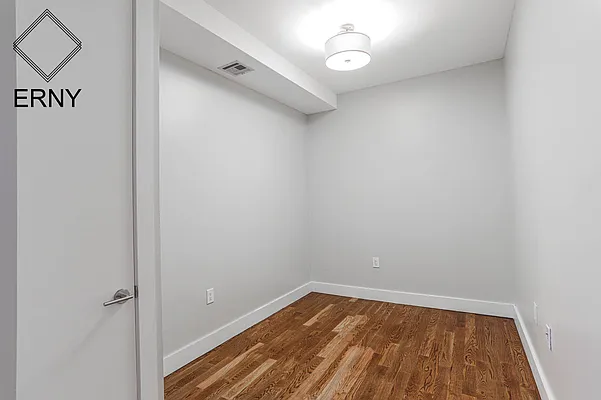 Rented by ERNY LLC | media 8