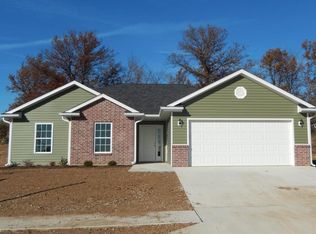 401 Burning Bush Rd, Columbia, MO 65202