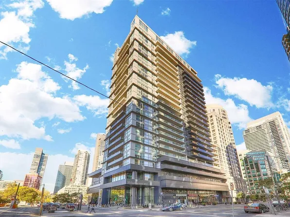 352 Front St W, Toronto, ON