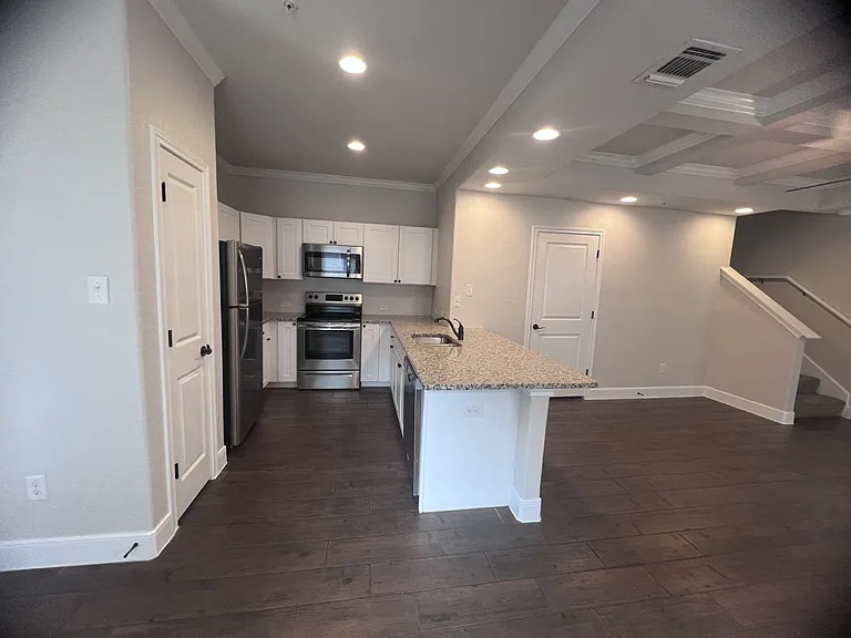 6302 Melanzane Ave #1 — Photo 6