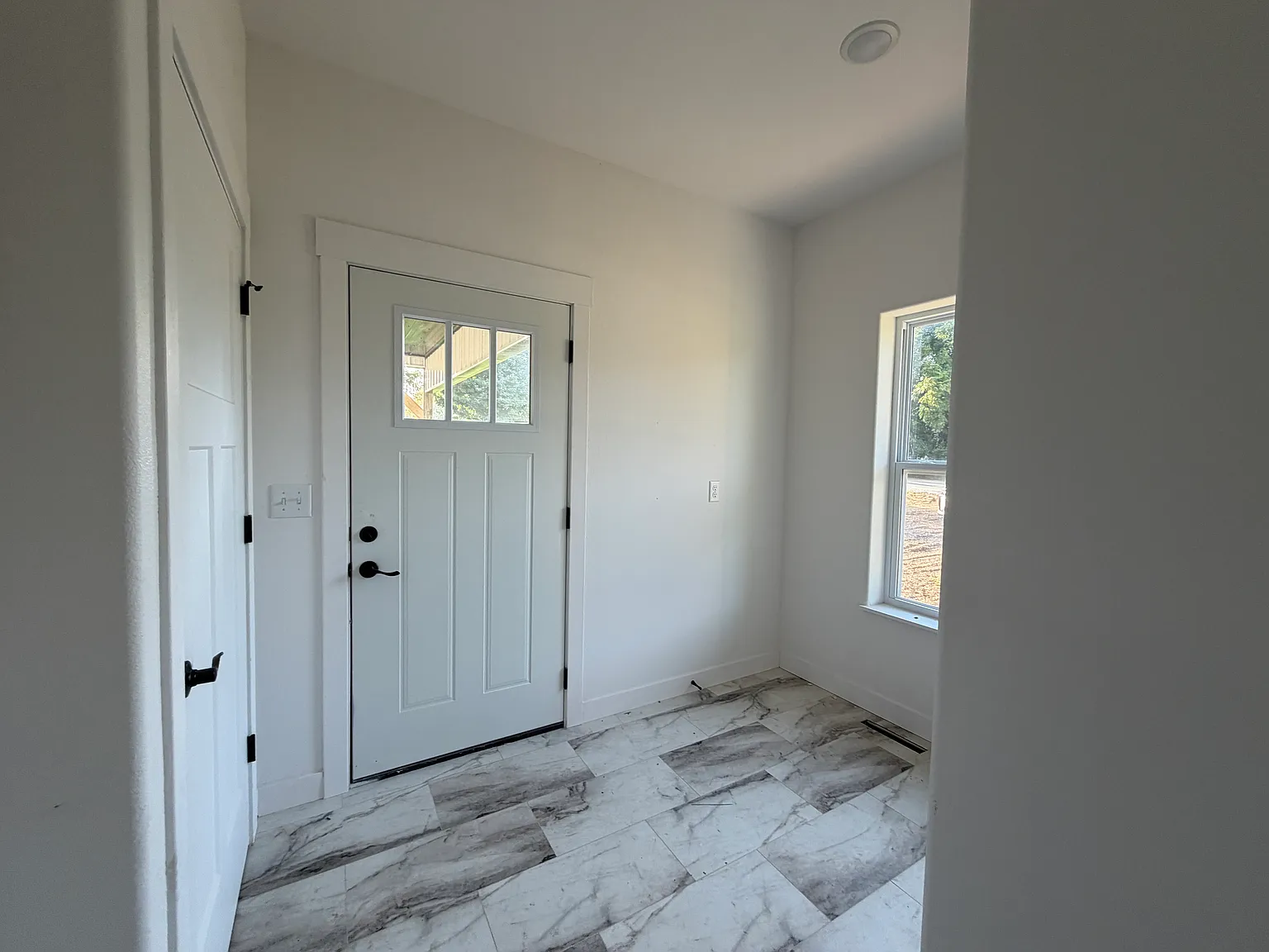 3 bed, 1420 sqft, $1,650 — Photo 4