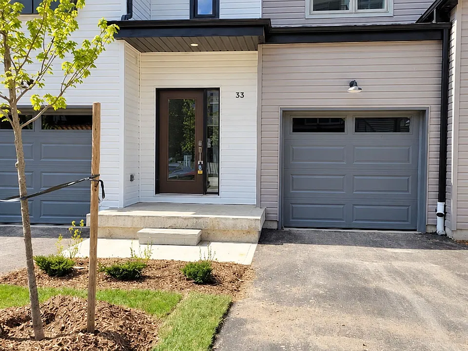 110 Fergus Ave #33