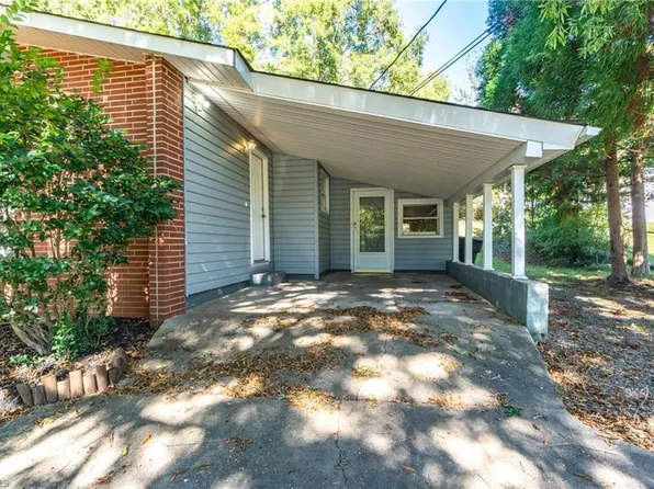 1111 Fields St, Eden, NC 27288