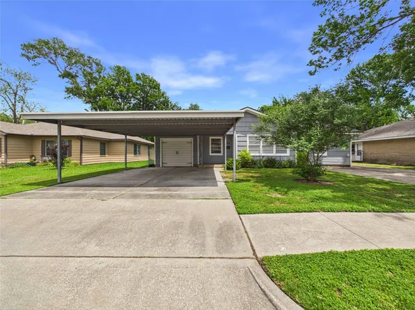 825 Grove St, Deer Park, TX 77536