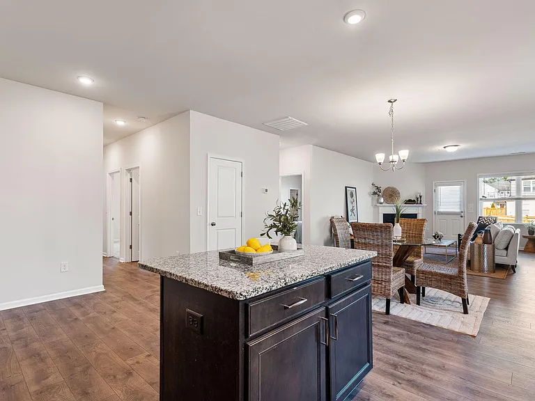 1008 Sandtrap Way — Photo 8
