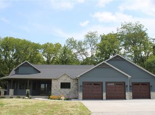1926 E 1650 North Rd, Shelbyville, IL 62565