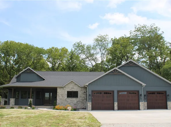 1926 E 1650 North Rd, Shelbyville, IL 62565