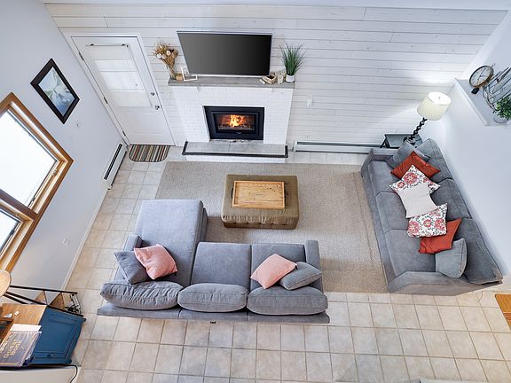 Living room with fireplace