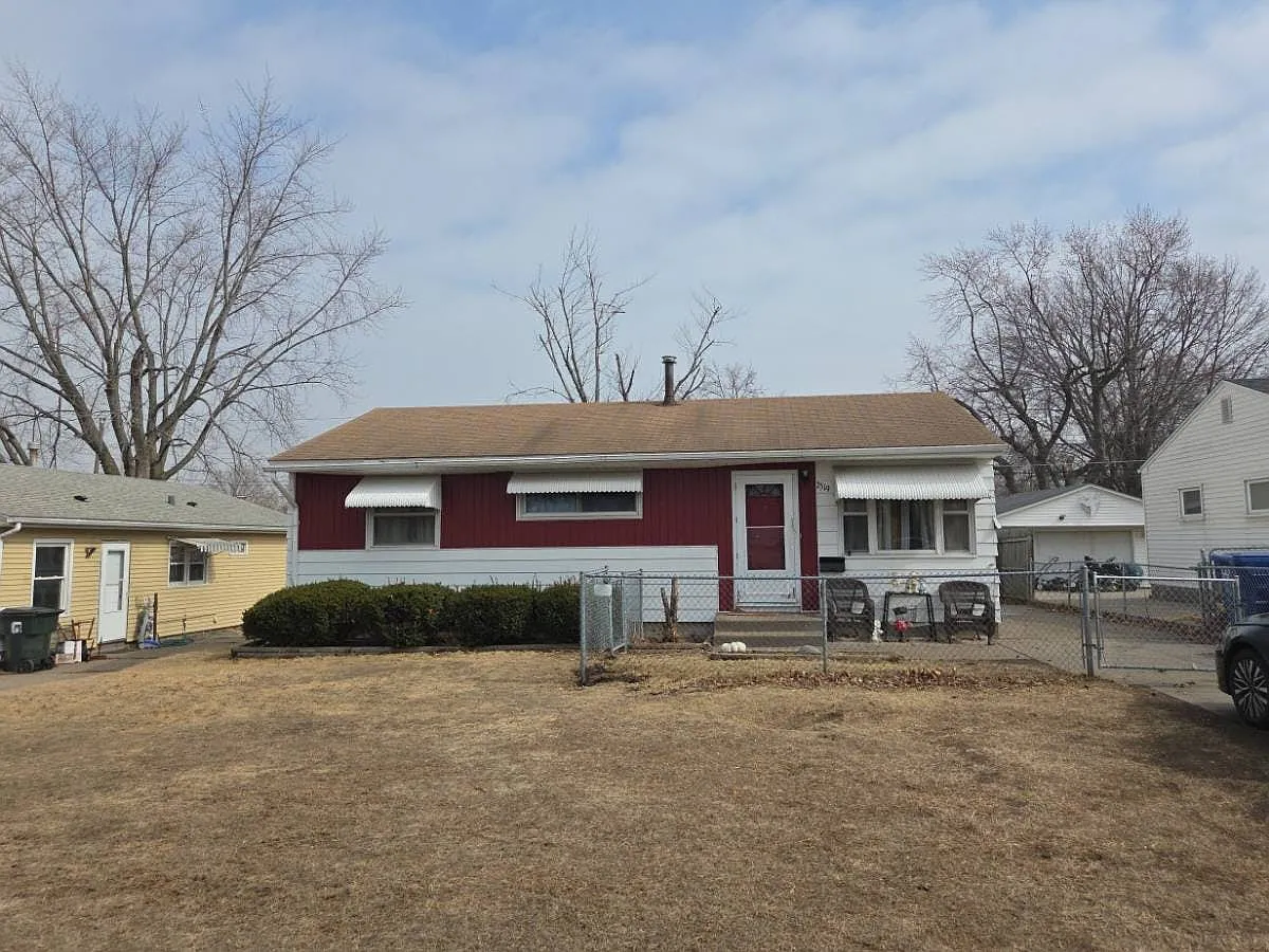 2519 N Fairmount St photo 1
