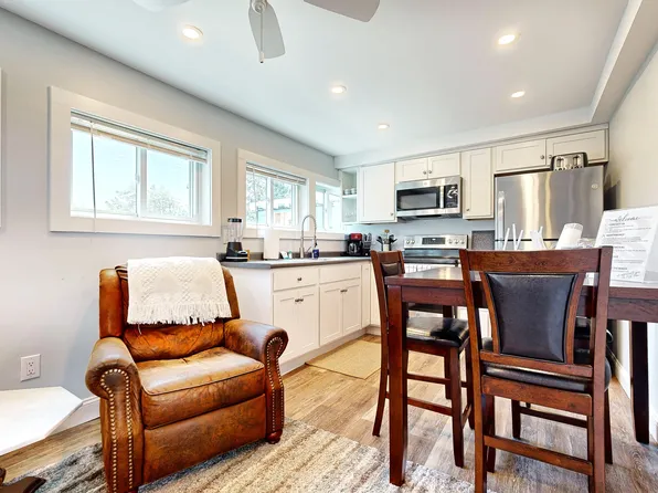 38 Ocean Ave #2, Old Orchard Beach, ME 04064