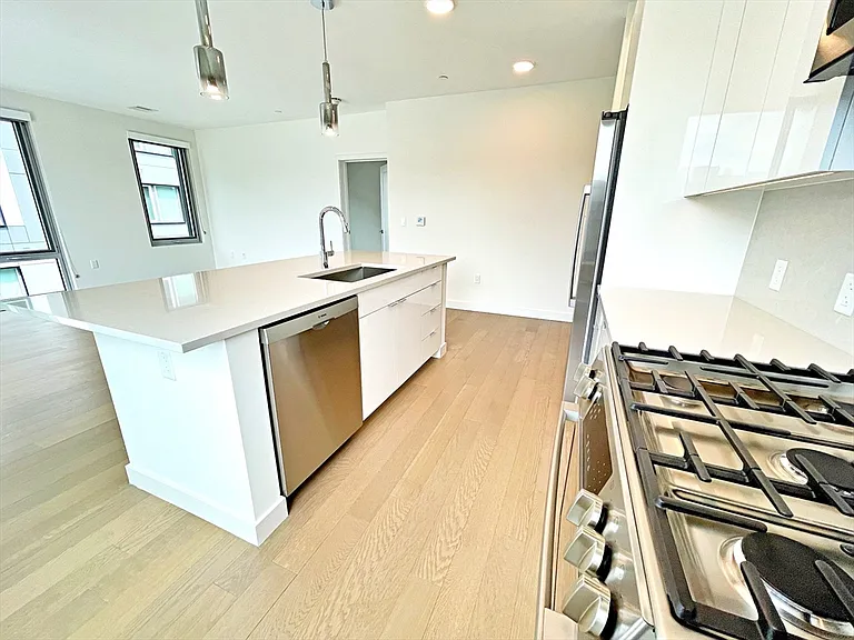 45 Lewis St #518 — Photo 7