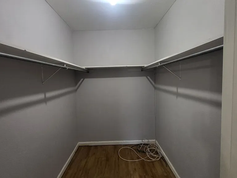 710 Macey St — Photo 11