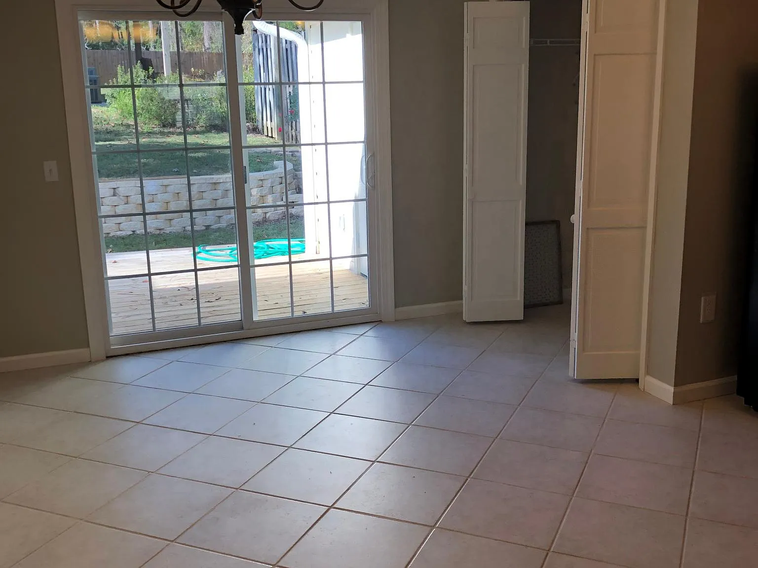3757 Donovan Dr — Photo 4