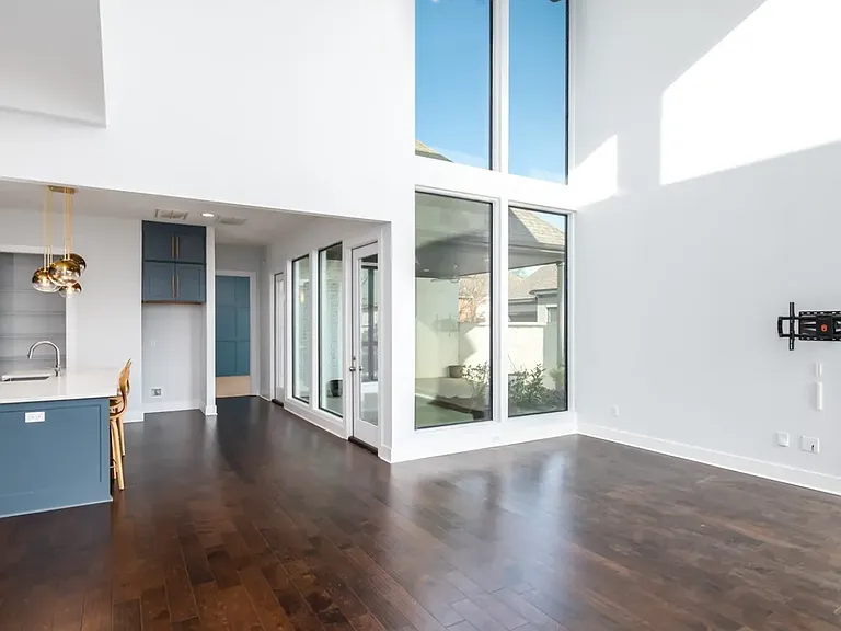 7092 Fain Park Dr — Photo 4